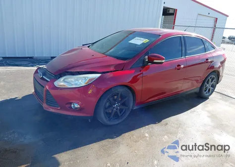 2014 Ford Focus Se z USA, uszkodzony, nr VIN 1FADP3F27EL144079